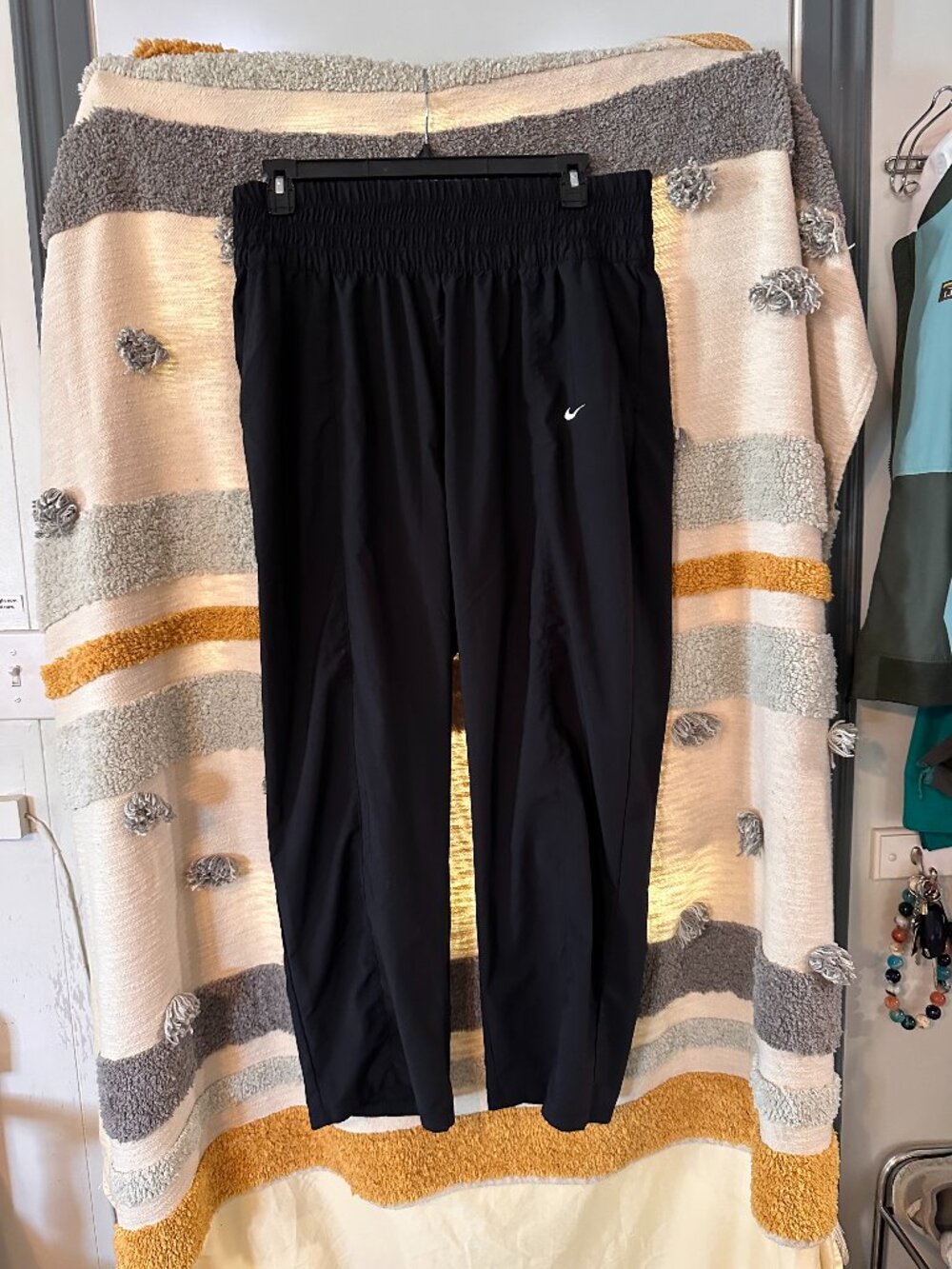 Nike Women's XXL Black Essential Track Jogger Pants High Smocked Waist Athletic